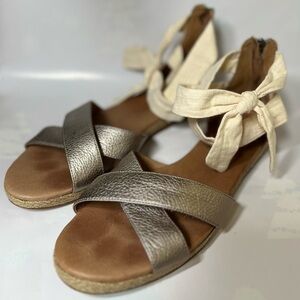 Ugg Idina Sandal